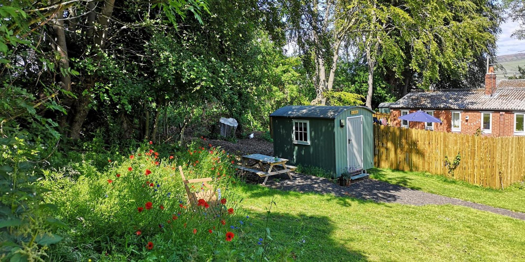 Wooler Hostel And Shepherds Huts Bagian luar foto